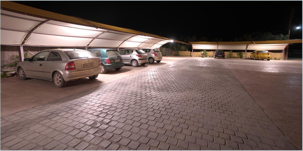 Avantis Hotel